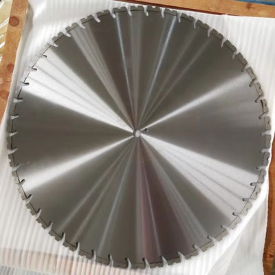 6001600mm Laser Gelaste de Zaagbladen van de Diamantmuur zonder Vloed - Gesneden Boutgaten