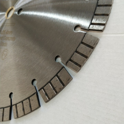 350mm het Laser Gelaste Blad van de Diamantturbo Gesegmenteerde Zaag voor Scherp Gewapend beton